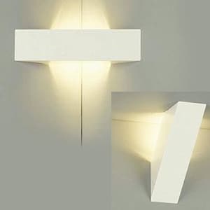 LEDブラケットライト 電球色 非調光タイプ 白熱灯60Wタイプ 天井・壁面取付兼用コーナー用 白塗装 DBK-38911Y