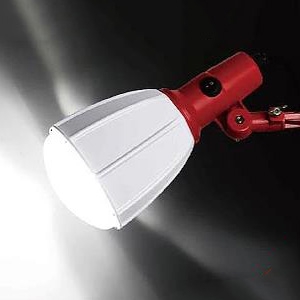 三五屋 【生産完了品】LED投光器 屋内・屋外作業用 バイス式 21W 投光タイプ 昼光色 電線長5m LED投光器 屋内・屋外作業用 バイス式 21W 投光タイプ 昼光色 電線長5m SW-21W-F/B 画像2